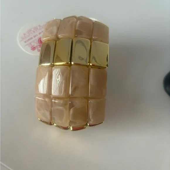 Color block acrylic bangle. - Picture 7 of 7